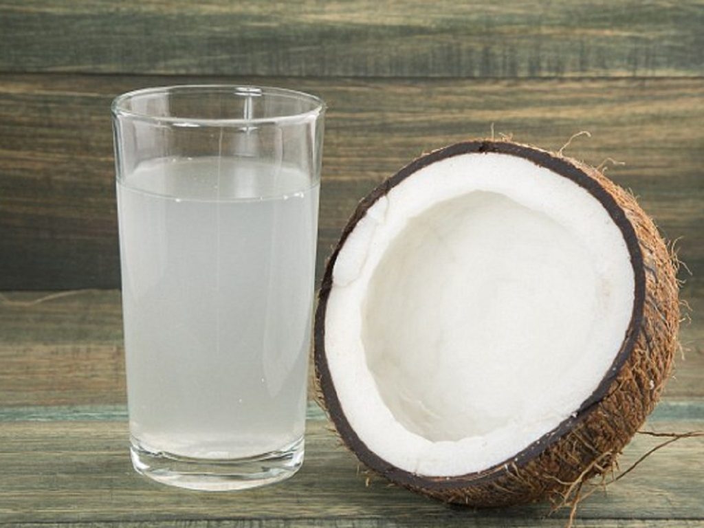 Uống nước dừa có béo không? 3 gợi ý giảm cân từ nước dừa