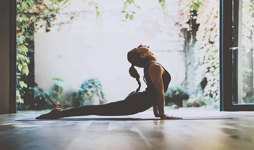 Kích thích dây thần kinh phế vị của bạn với Yoga và thở