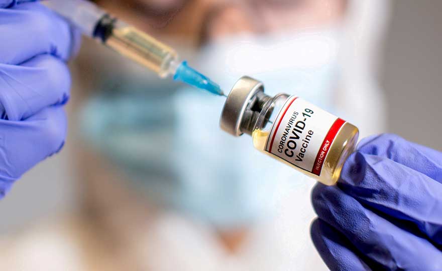 Đang cho con bú liệu có nên tiêm vaccine phòng covid 19 không?